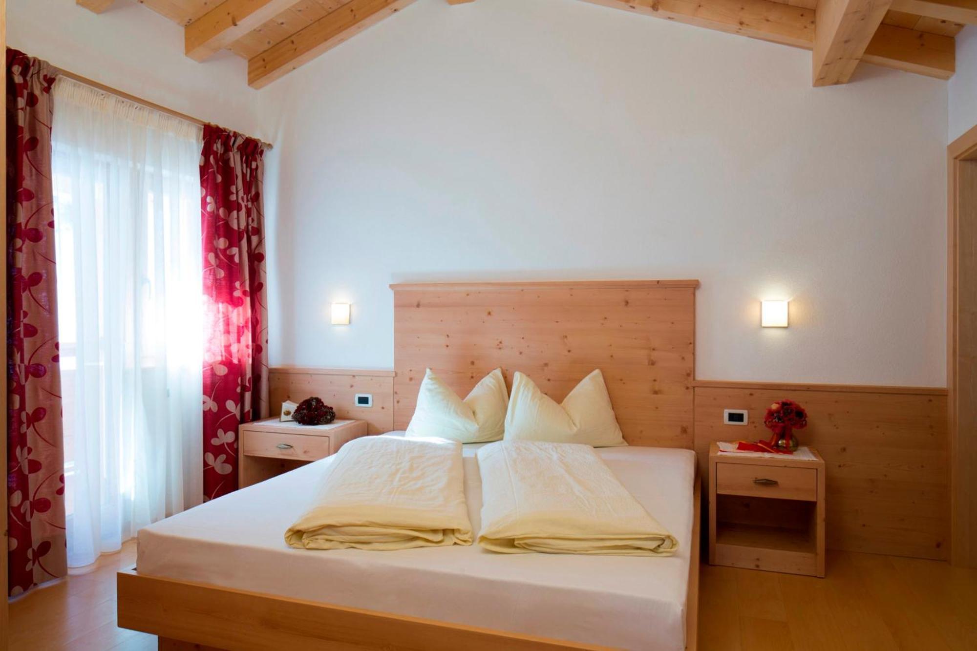 Ciasa Col Cuch Apartman La Villa  Szoba fotó
