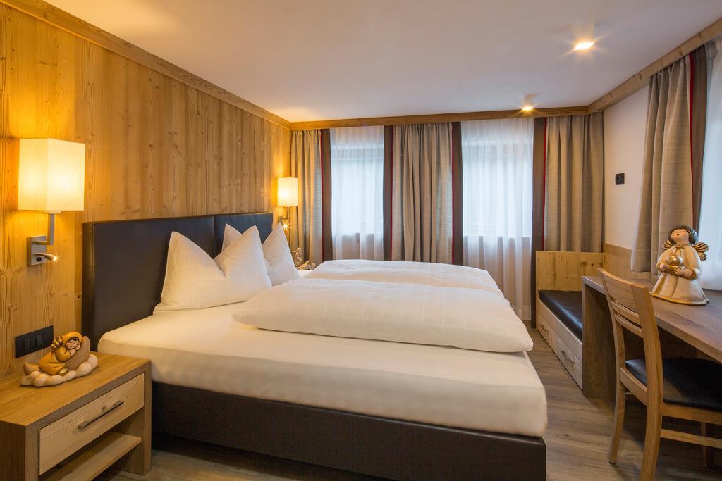 Ciasa Col Cuch Apartman La Villa  Kültér fotó